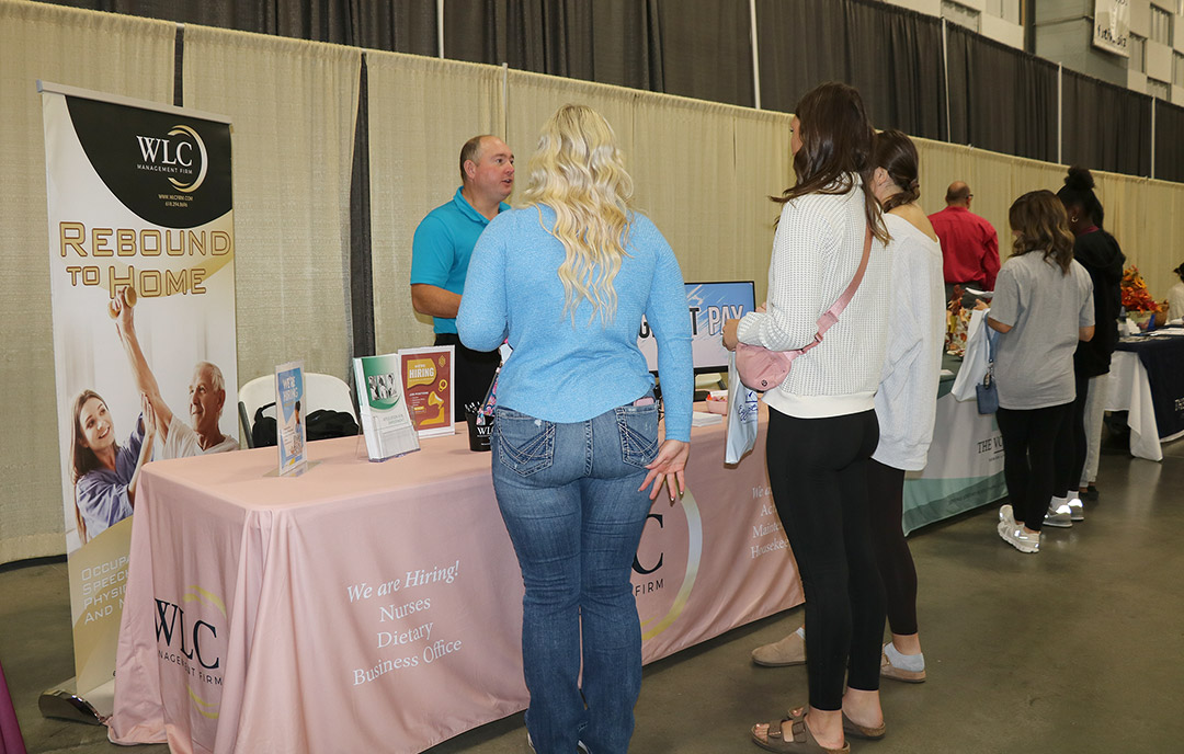 Rebound talks to students about their GED Program.