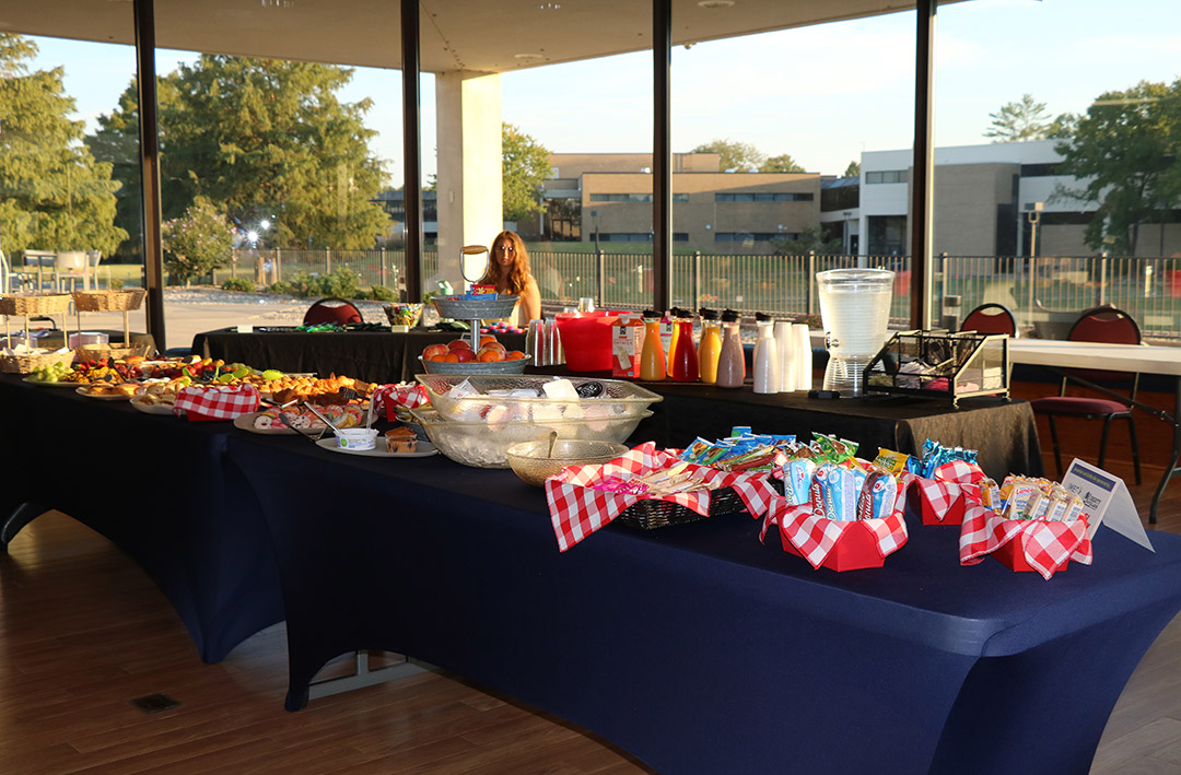 Breakfast and coffee bar was sponsored by Illinois Manufacturing Excellence Center (IMEC), Intermountain Electronics, Inc., Liberty Village of Carbondale, Southern Illinois Healthcare, and Southern Illinois Now.